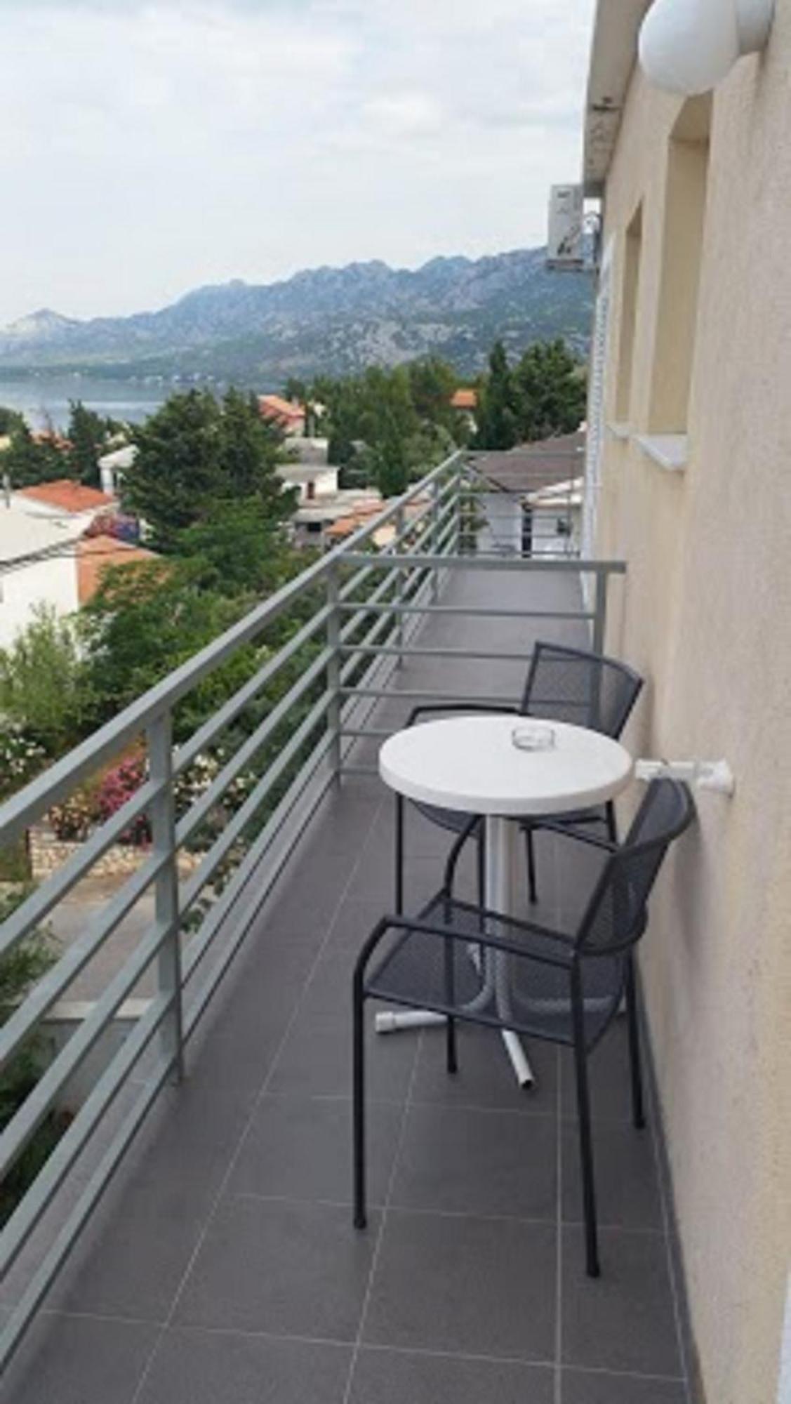 Bed & Breakfast Dora Rovanjska Rum bild